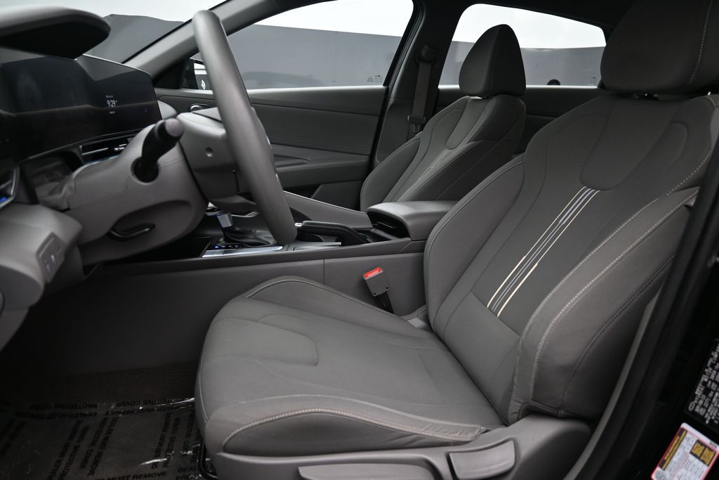 2024 Hyundai Elantra SEL - Photo 10