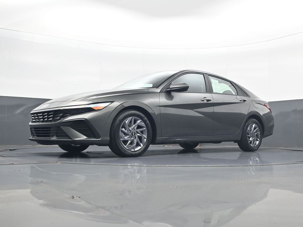 2024 Hyundai Elantra SEL - Photo 21