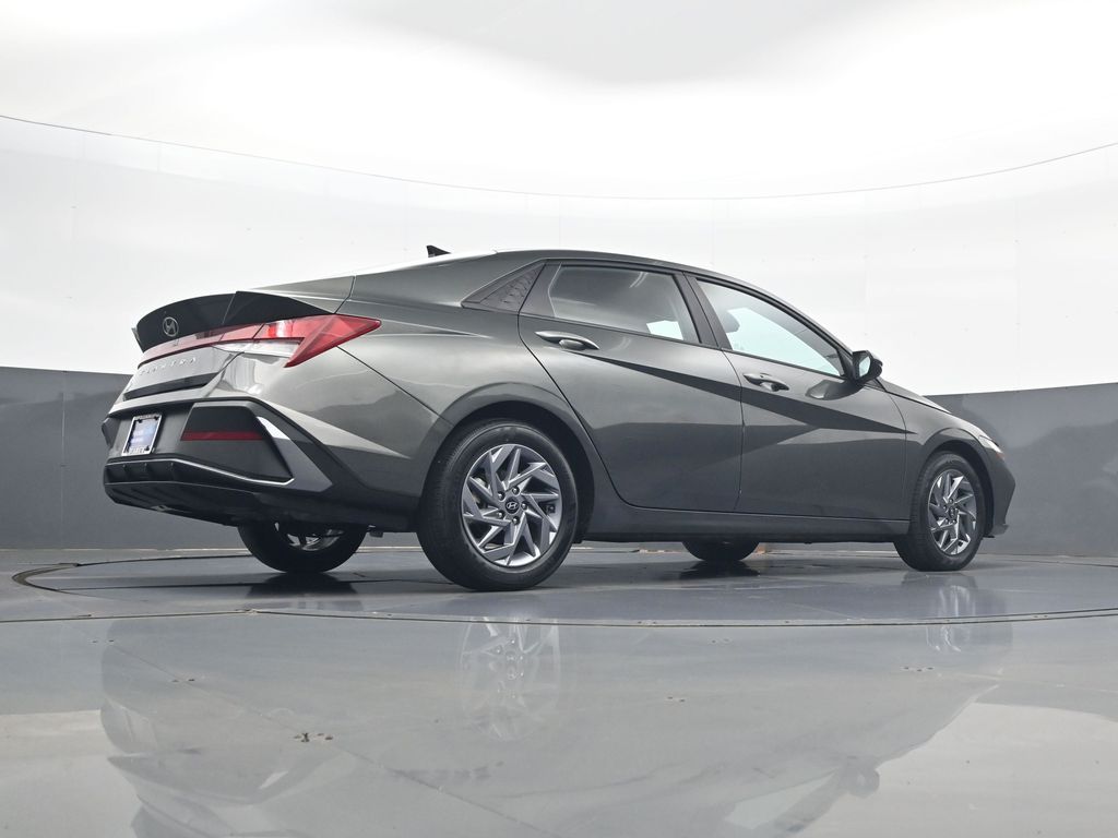 2024 Hyundai Elantra SEL - Photo 25