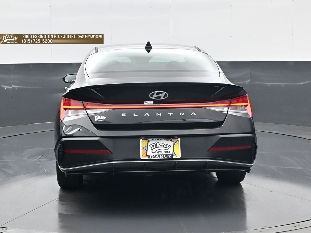 New 2026 Hyundai Elantra SEL Sport Premium Sedan