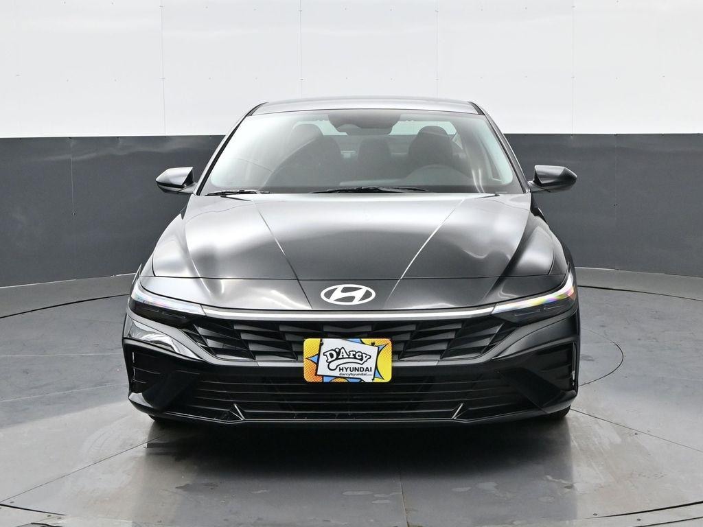 New 2026 Hyundai Elantra SE Sedan
