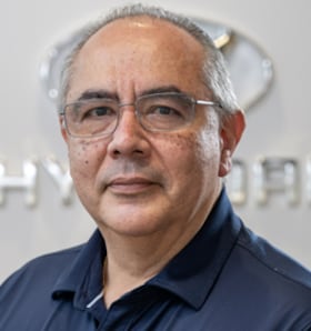 Staff member Phil Gomez from ID_17fdcadf1cb5