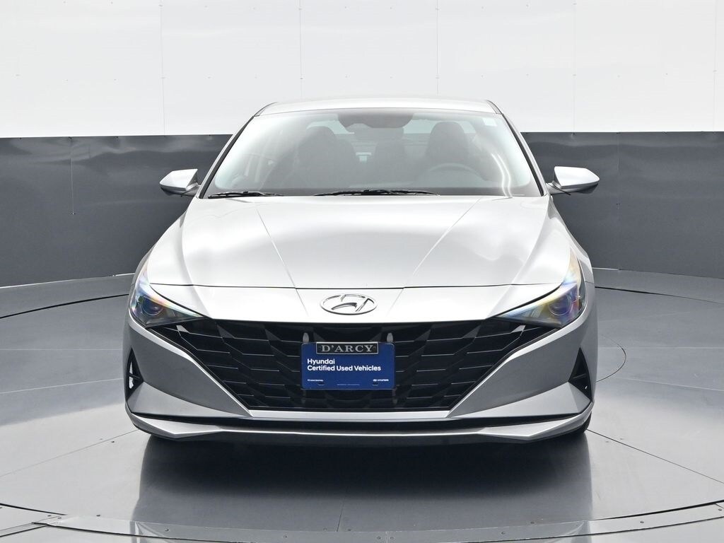 2023 Hyundai Elantra SEL photo 2