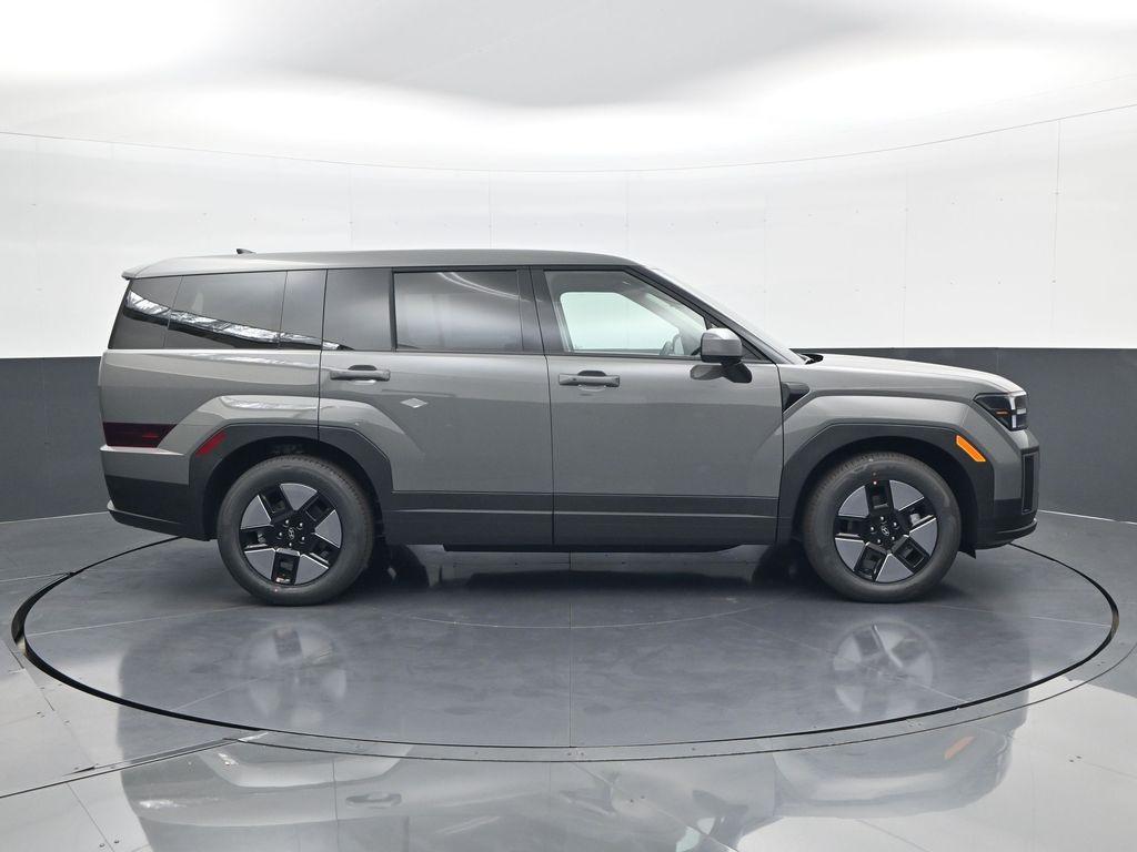 2026 Hyundai Santa Fe SE photo 4