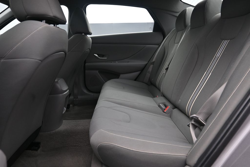 2024 Hyundai Elantra SEL - Photo 11
