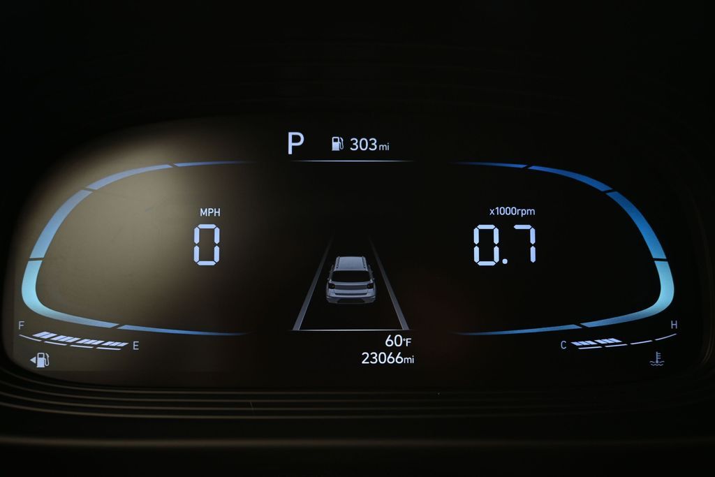 2023 Hyundai Venue Limited - Photo 11
