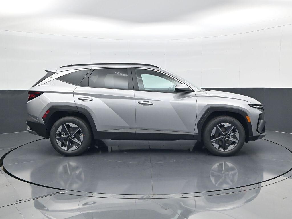 New 2026 Hyundai Tucson Hybrid SEL SUV