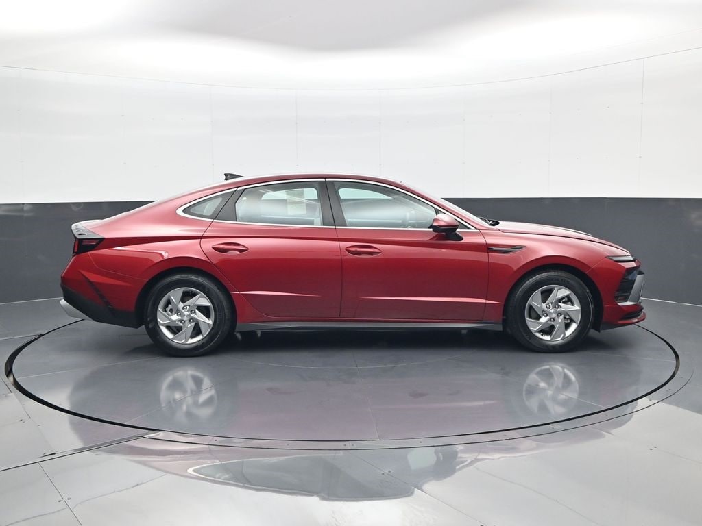 Certified 2025 Hyundai Sonata SE Sedan