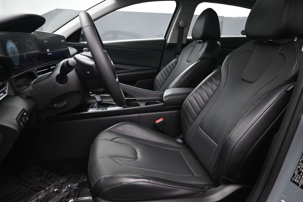 2021 Hyundai Elantra Limited - Photo 11