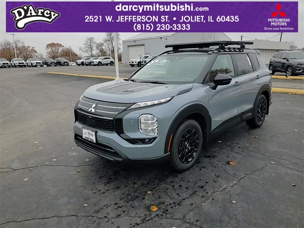 2025 Mitsubishi Outlander Trail Edition's photo