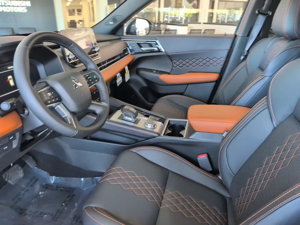 2025 Mitsubishi Outlander Plug-in Hybrid SEL - Photo 21