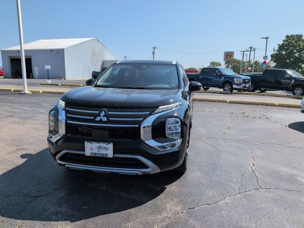 2026 Mitsubishi Outlander SEL - Photo 16