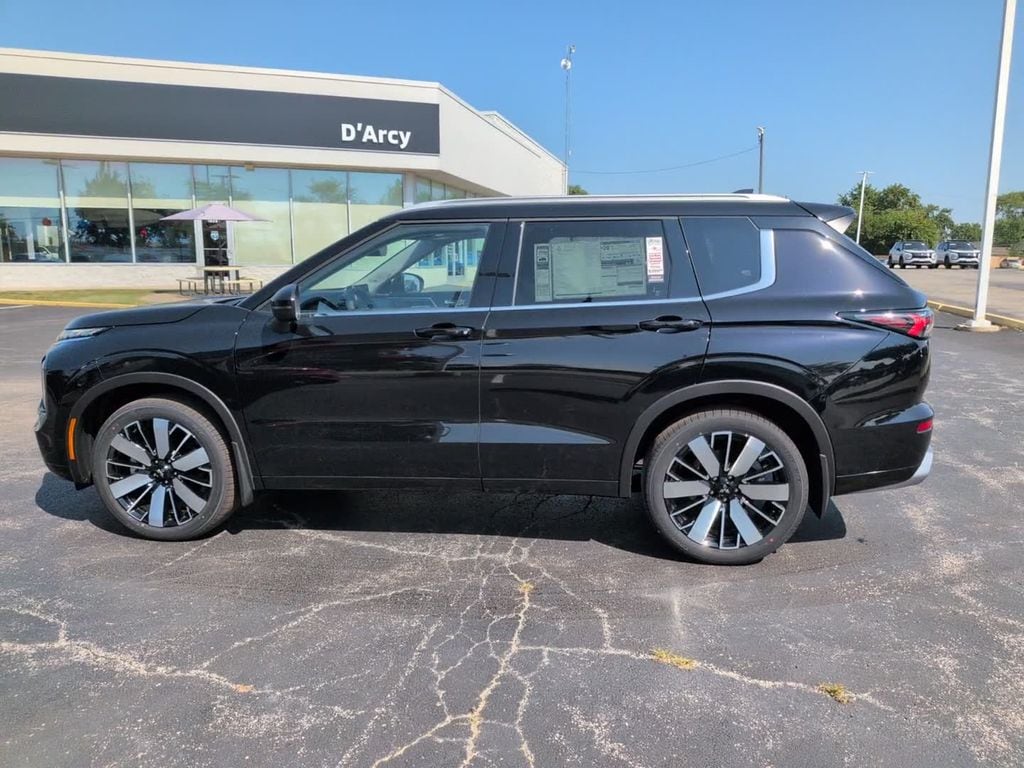 2026 Mitsubishi Outlander SEL - Photo 13