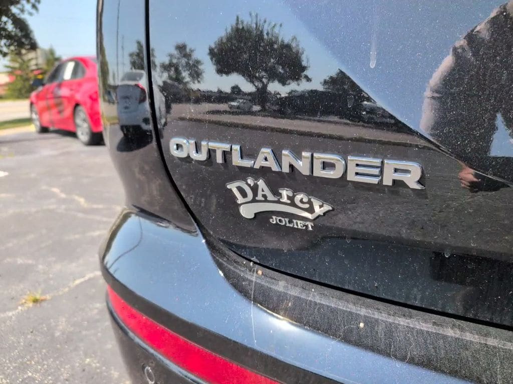 2026 Mitsubishi Outlander SEL - Photo 10
