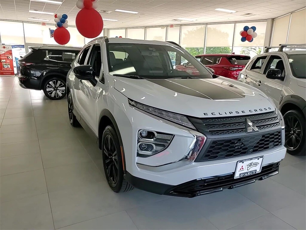 2025 Mitsubishi Eclipse Cross SEL photo 4