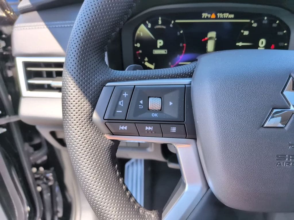 2026 Mitsubishi Outlander SEL - Photo 22
