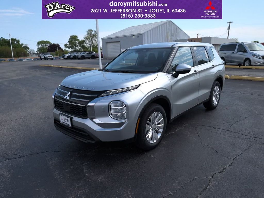 2026 Mitsubishi Outlander ES S-AWC's photo