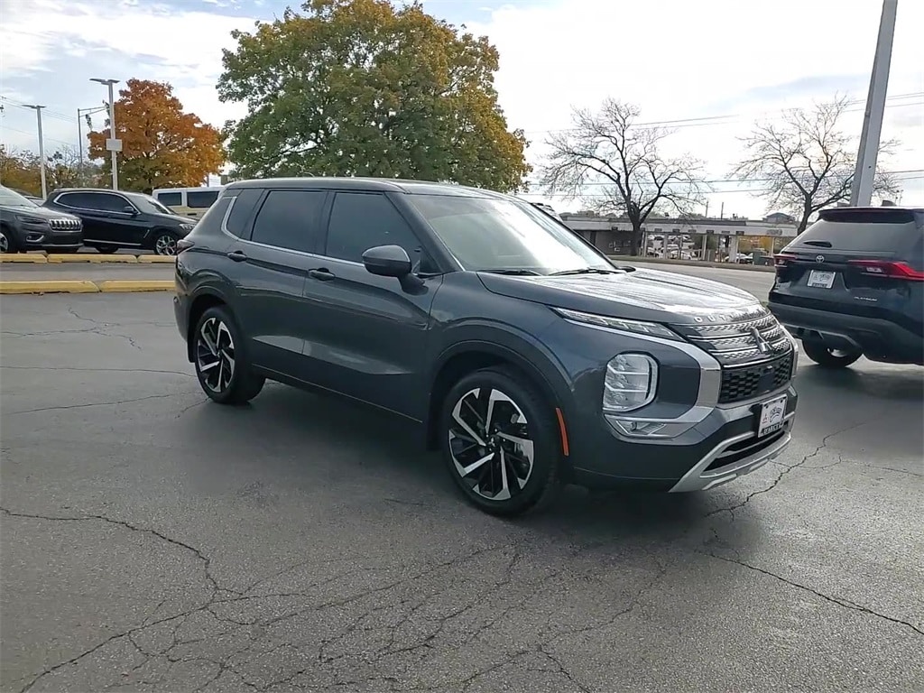 Used 2024 Mitsubishi Outlander SEL SUV