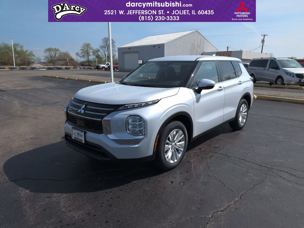 2026 Mitsubishi Outlander ES S-AWC's photo