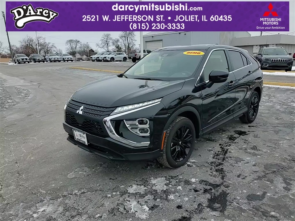 2025 Mitsubishi Eclipse Cross LE's photo