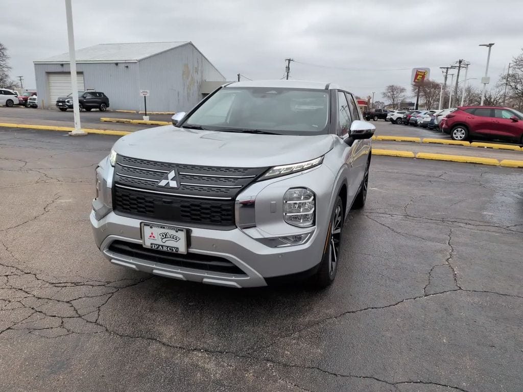 2025 Mitsubishi Outlander Plug-in Hybrid SE - Photo 16