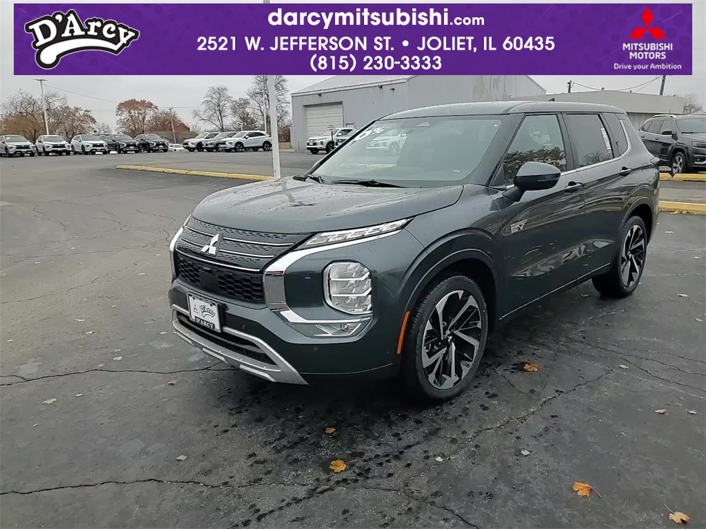 2025 Mitsubishi Outlander Plug-in Hybrid SE's photo