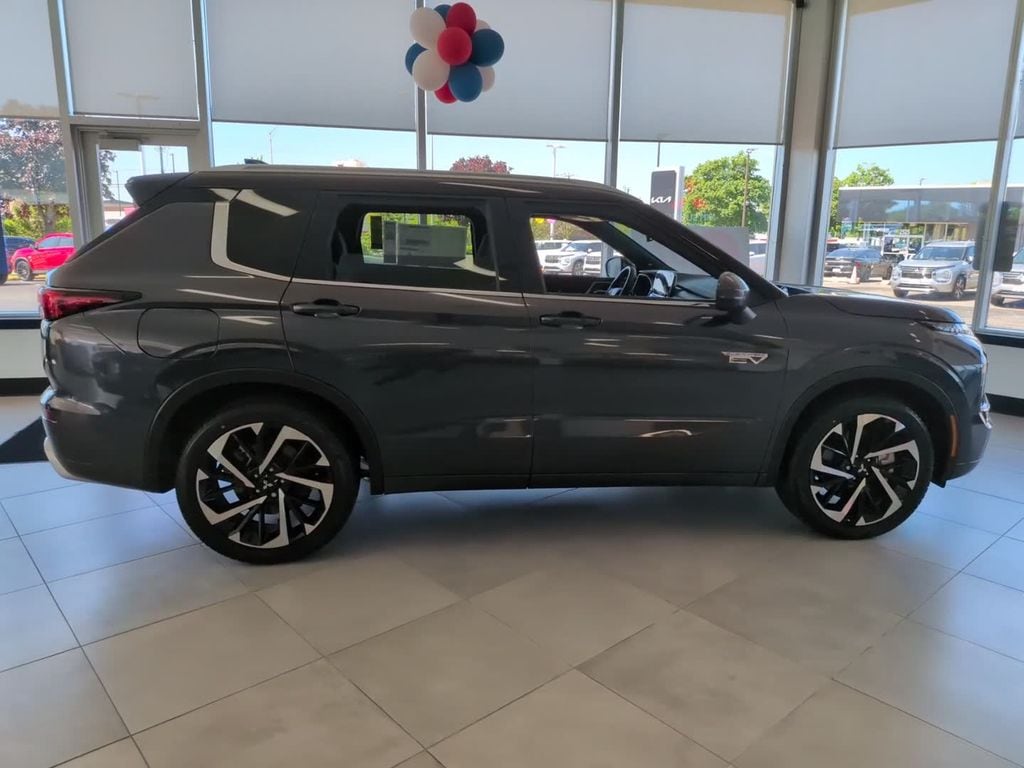 2025 Mitsubishi Outlander Plug-in Hybrid SEL - Photo 7