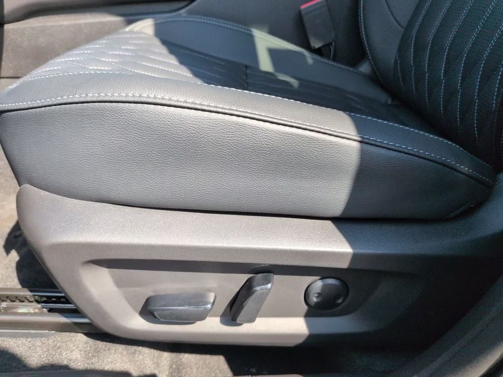 2026 Mitsubishi Outlander SEL - Photo 19