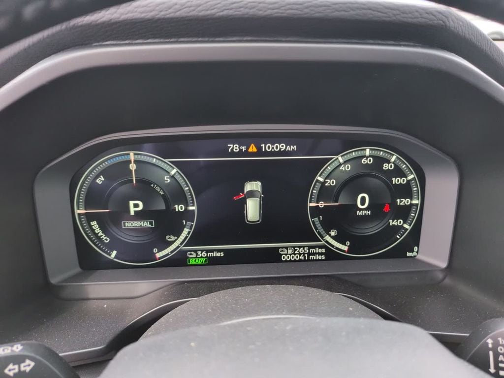 2025 Mitsubishi Outlander Plug-in Hybrid SE - Photo 23