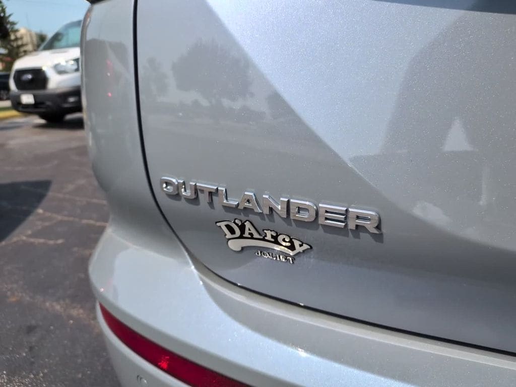 2026 Mitsubishi Outlander SE - Photo 8