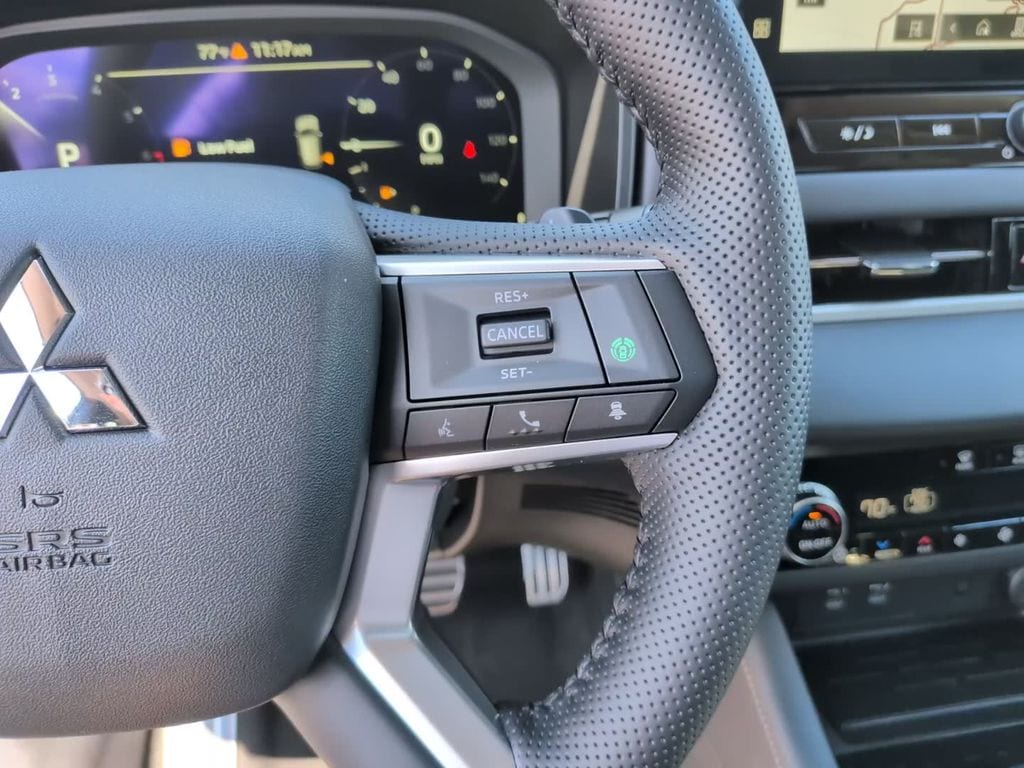 2026 Mitsubishi Outlander SEL - Photo 23