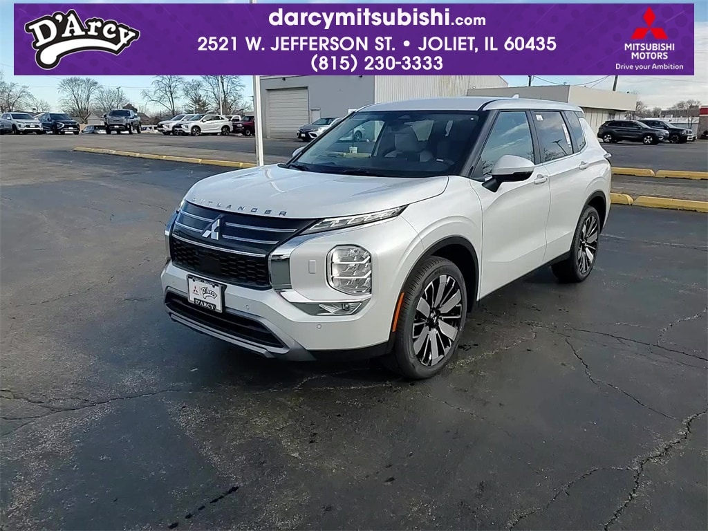 2026 Mitsubishi Outlander SE's photo