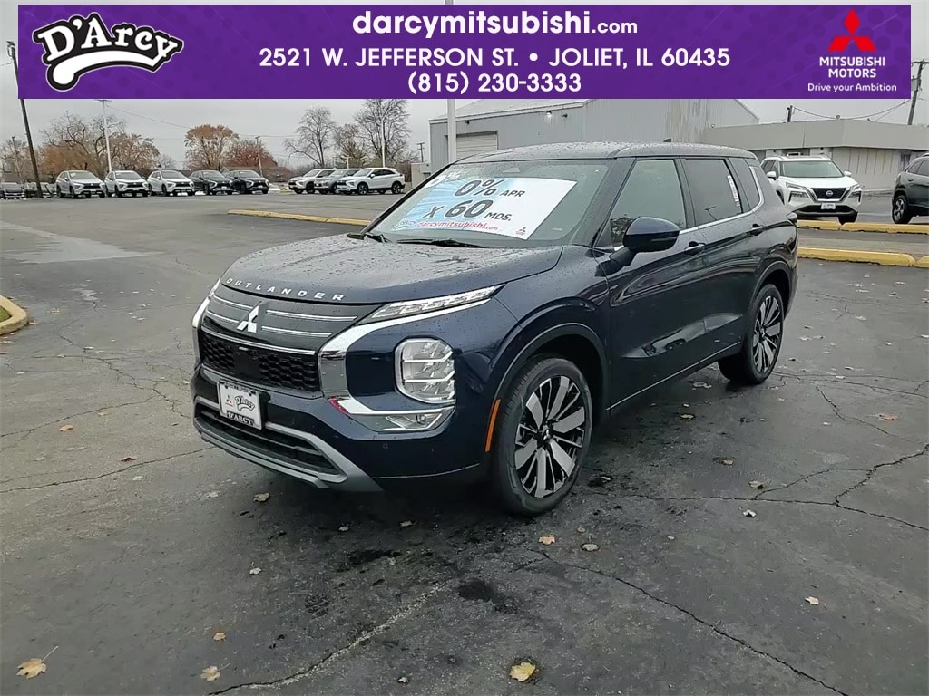 2025 Mitsubishi Outlander SE's photo