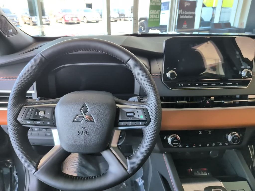 2025 Mitsubishi Outlander Plug-in Hybrid SEL - Photo 30