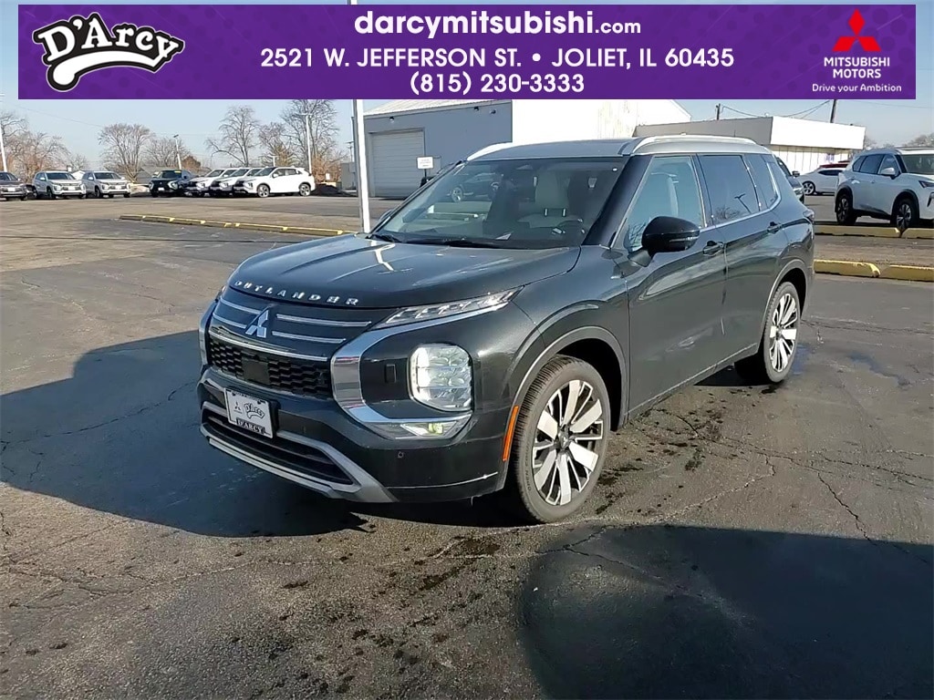 2025 Mitsubishi Outlander SEL Platinum Edition's photo