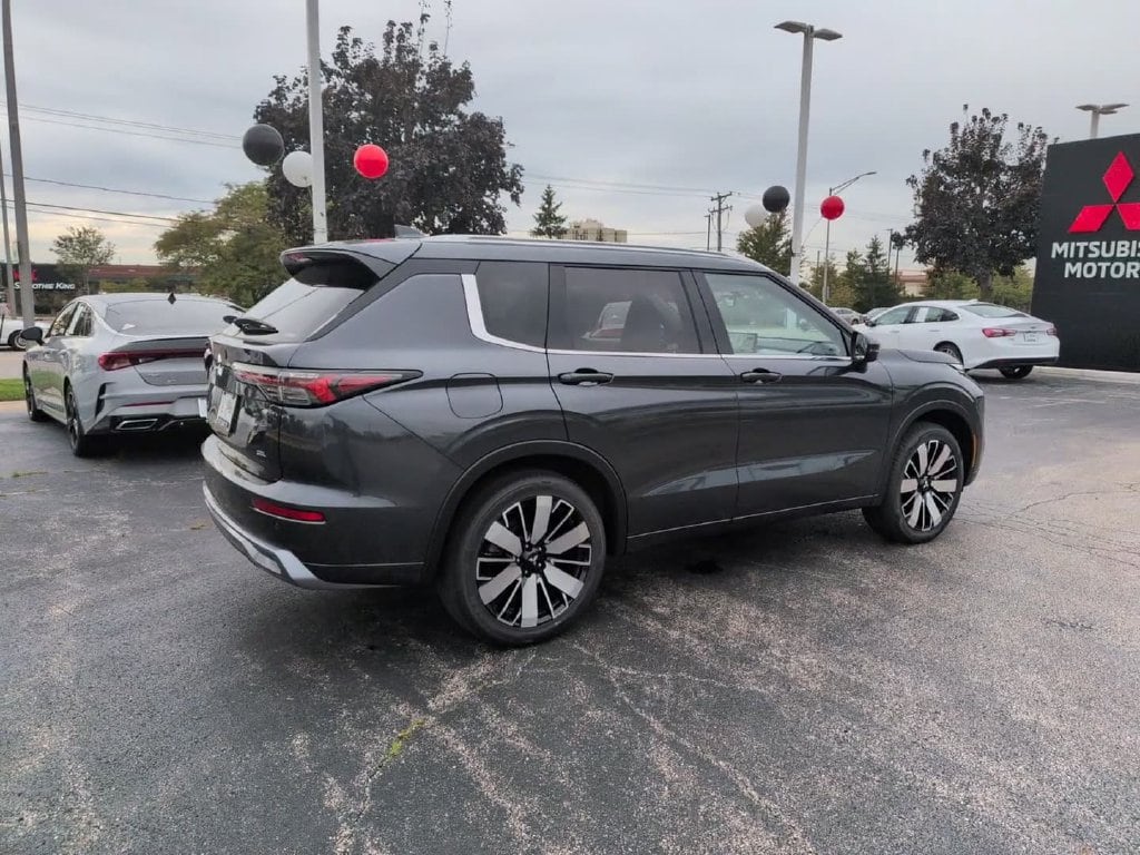 2026 Mitsubishi Outlander SEL - Photo 6