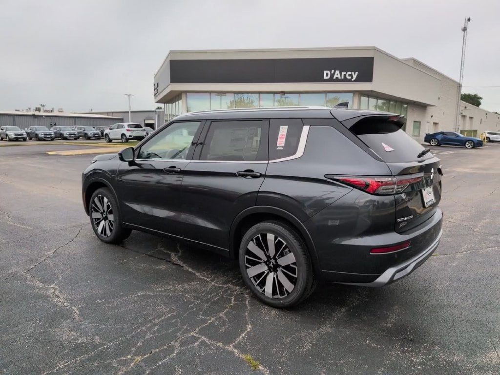 2026 Mitsubishi Outlander SEL - Photo 11