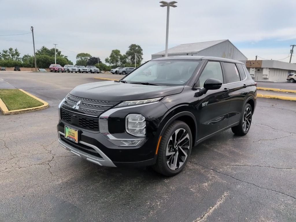 2025 Mitsubishi Outlander Plug-in Hybrid SE - Photo 12