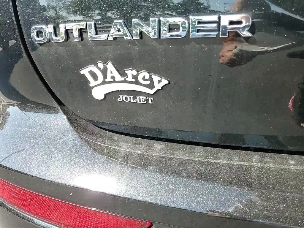 2025 Mitsubishi Outlander SEL Platinum Edition - Photo 16