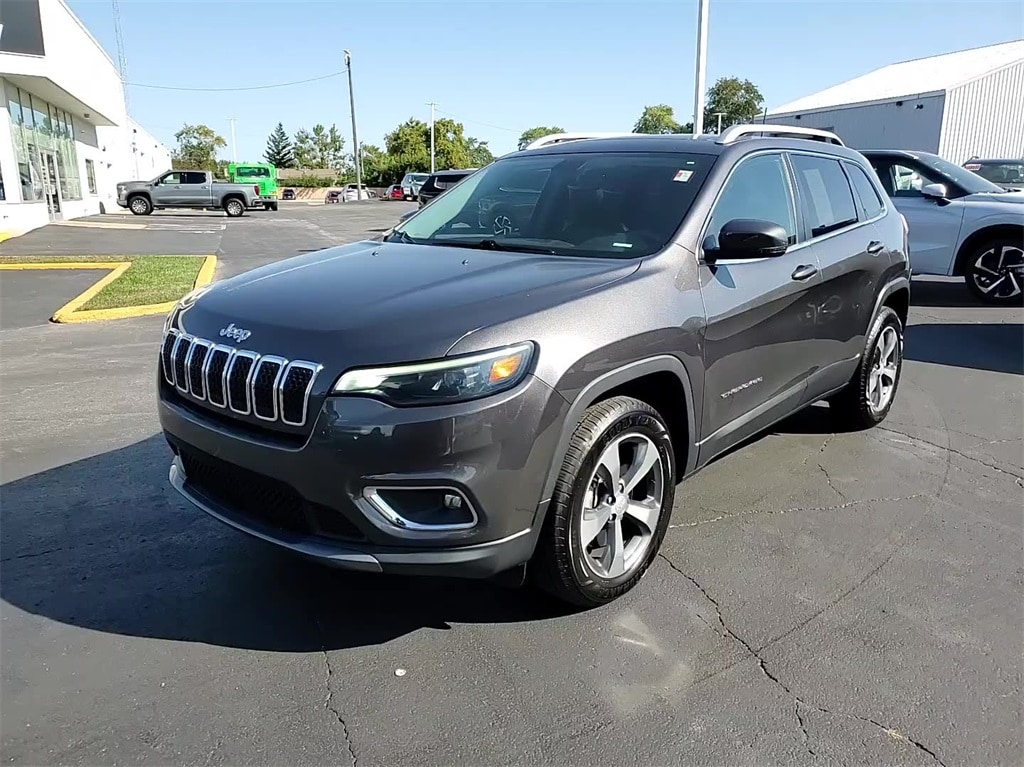 Used 2020 Jeep Cherokee Limited with VIN 1C4PJMDX1LD508985 for sale in Joliet, IL