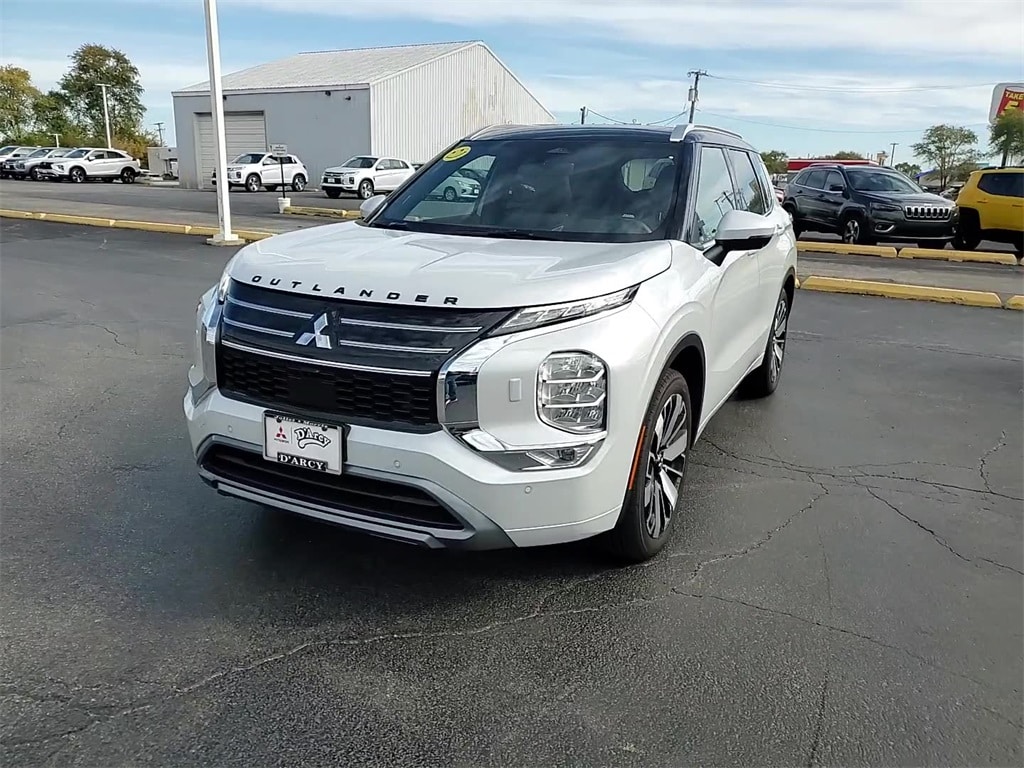 New 2025 Mitsubishi Outlander SEL SUV