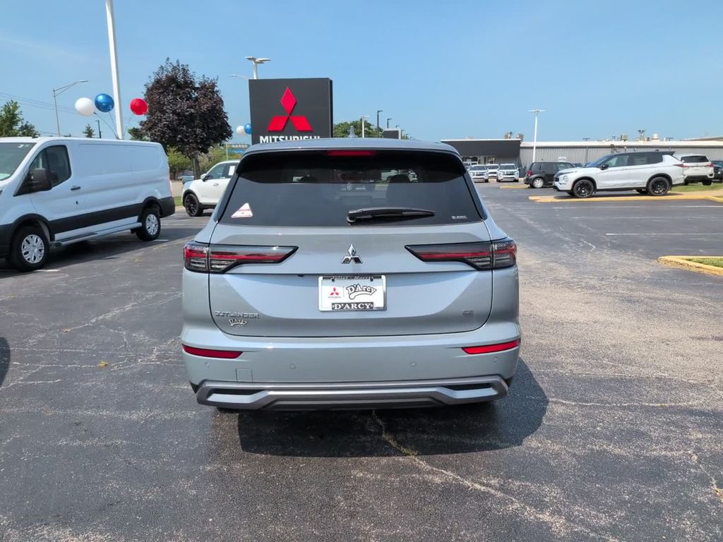 2026 Mitsubishi Outlander SE - Photo 7
