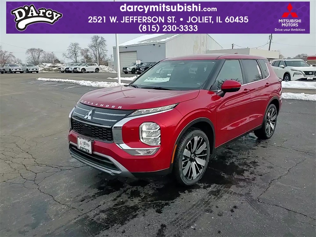 2025 Mitsubishi Outlander SE's photo
