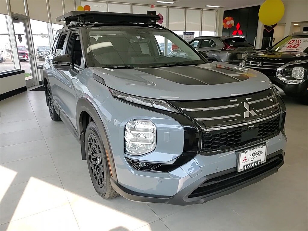 2025 Mitsubishi Outlander SE Ralliart photo 4