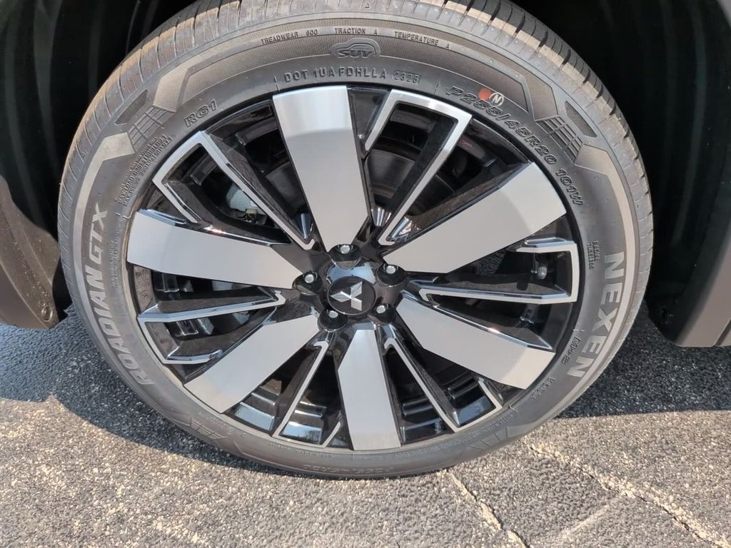 2026 Mitsubishi Outlander SE - Photo 12