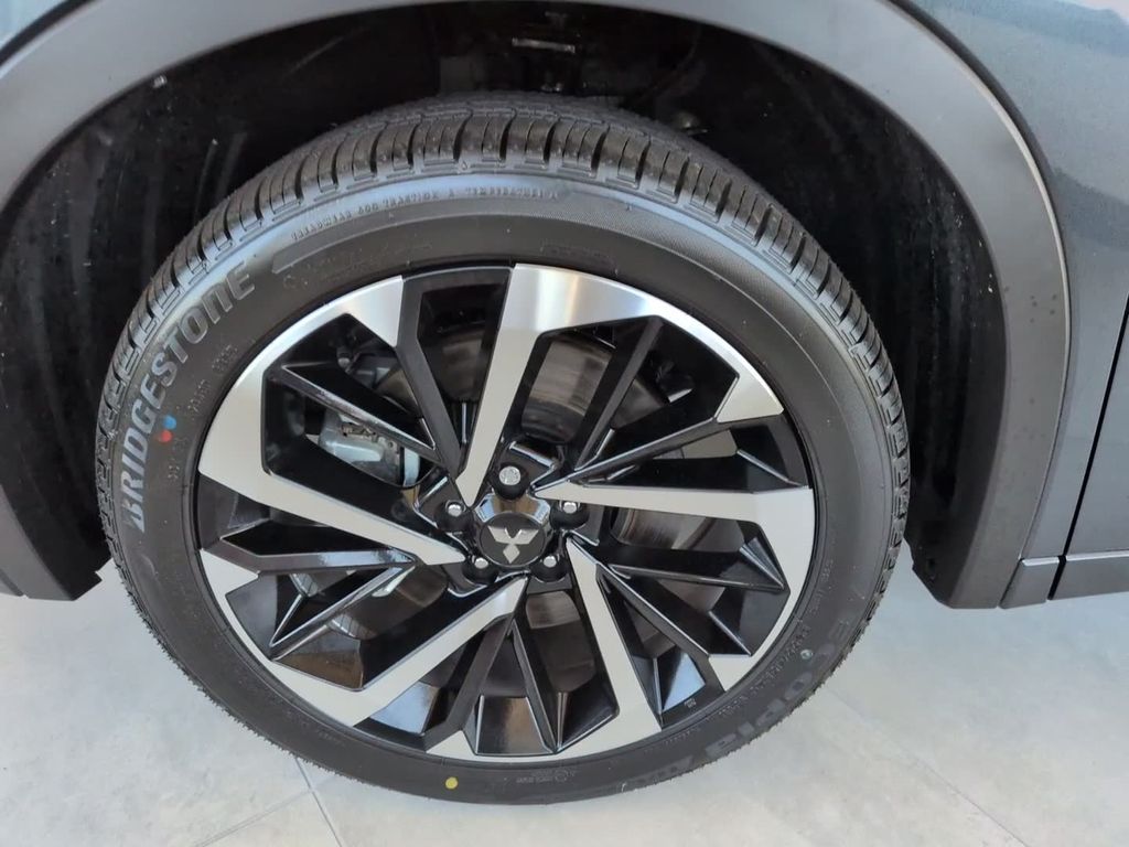 2025 Mitsubishi Outlander Plug-in Hybrid SEL - Photo 14