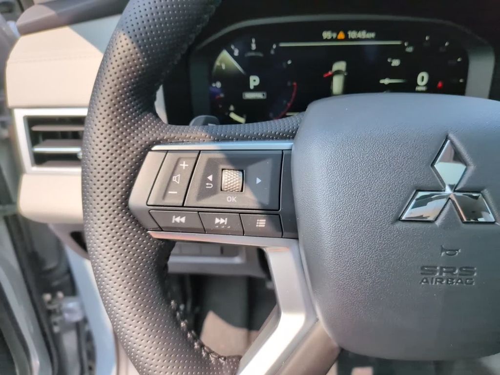 2026 Mitsubishi Outlander SE - Photo 19