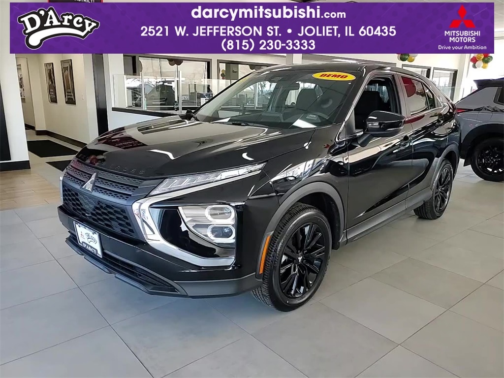 2025 Mitsubishi Eclipse Cross LE's photo