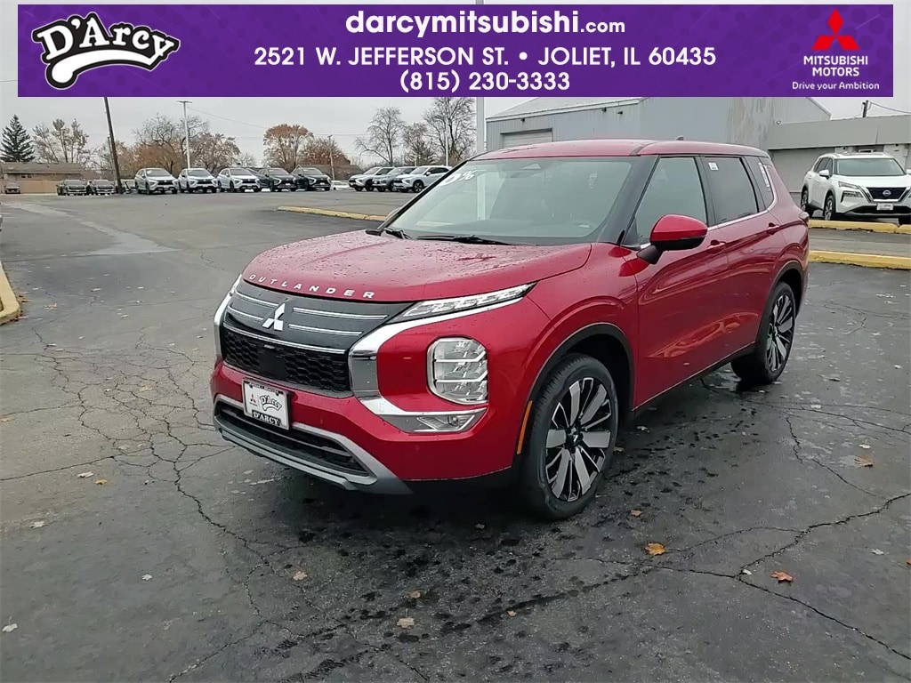2025 Mitsubishi Outlander SE's photo