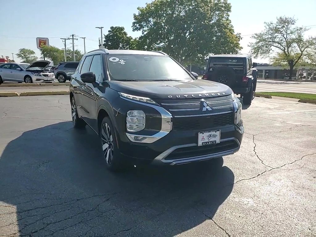 2025 Mitsubishi Outlander SEL Platinum Edition - Photo 6